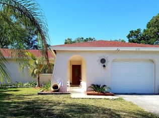 1690 E Orangeside Rd, Palm Harbor, FL 34683