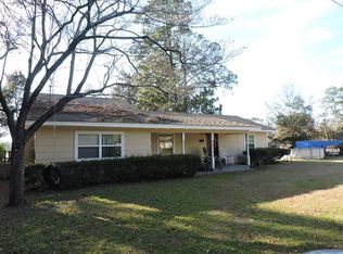 809 Memorial Ln N, Adel, GA 31620
