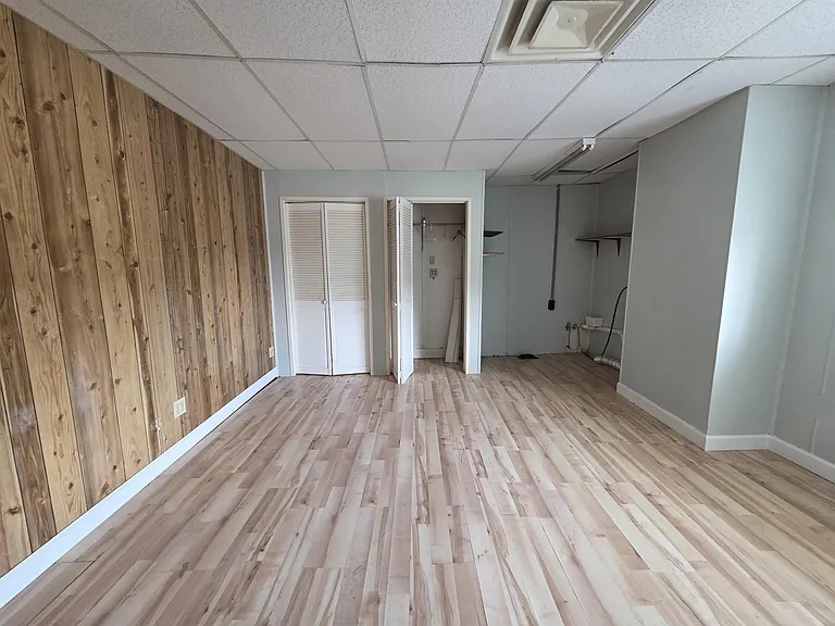 131 N Jefferson St — Photo 17