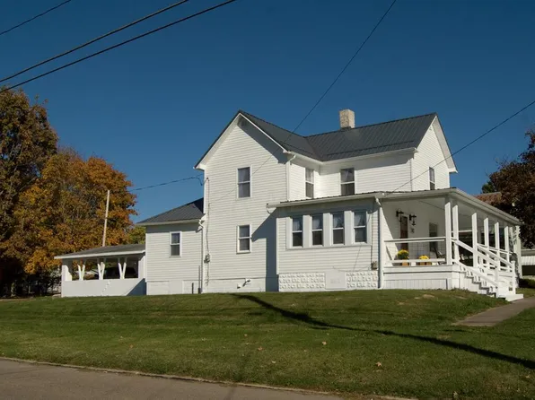 302 N Elizabeth St, Junction City, OH 43748
