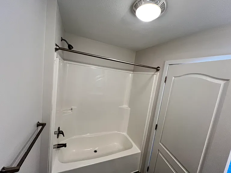 Valley Estates — Photo 9