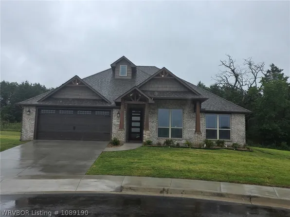 2830 Betty Jo Pl, Van Buren, AR 72956