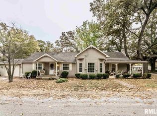 302 S Jenette Ave, Buckner, IL 62819