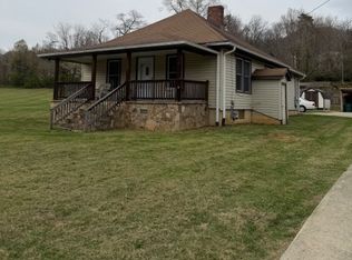 213 Grovemont Ave, Swannanoa, NC 28778