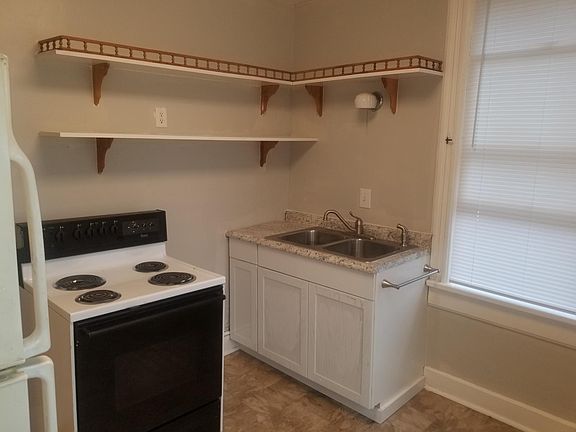 2nd image of 426 1/2 Gunckel Ave