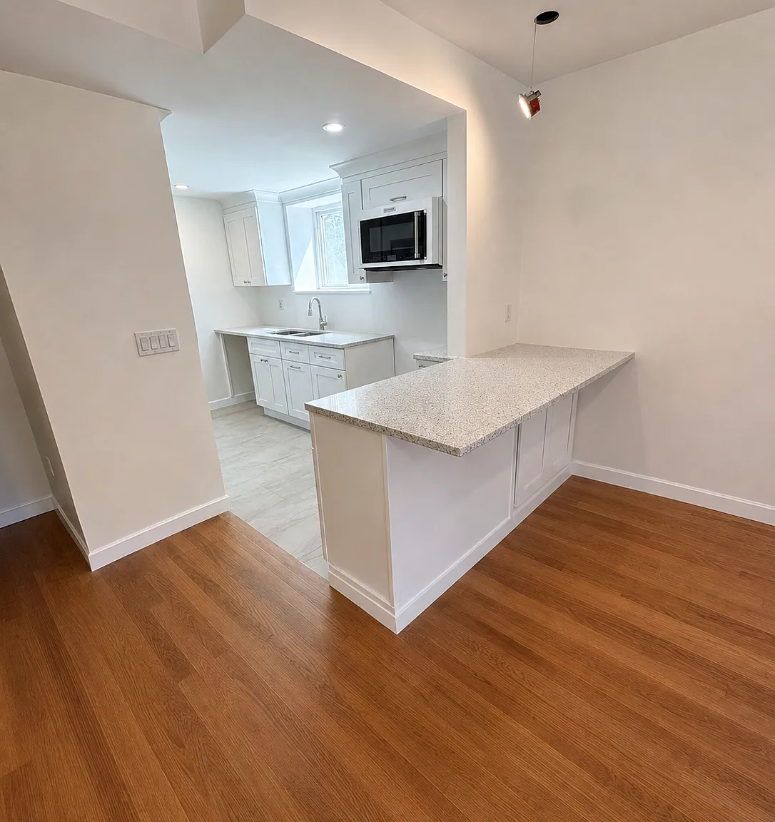 2 bed, 942 sqft, $4,000 — Photo 3