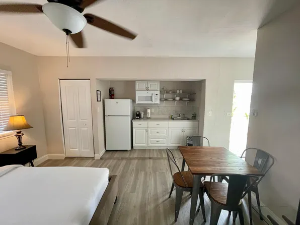 828 NE 17th Ave APT 1A, Fort Lauderdale, FL 33304