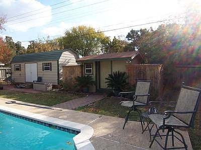 3rd image of 3005 Pecan Dr