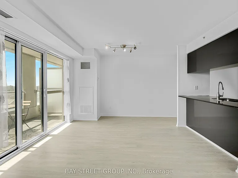 275 Yorkland Rd #1510 — Photo 11