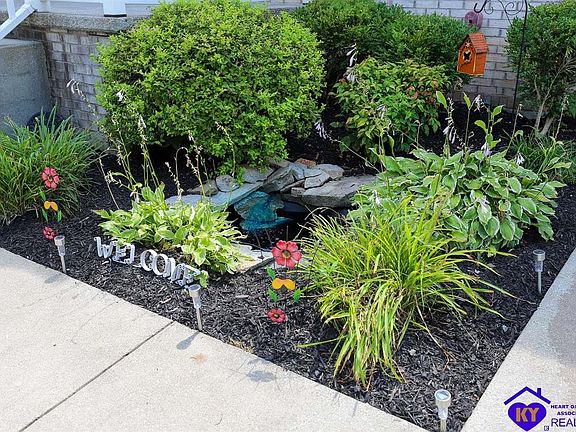 4th image of 349 Vineland Place Dr