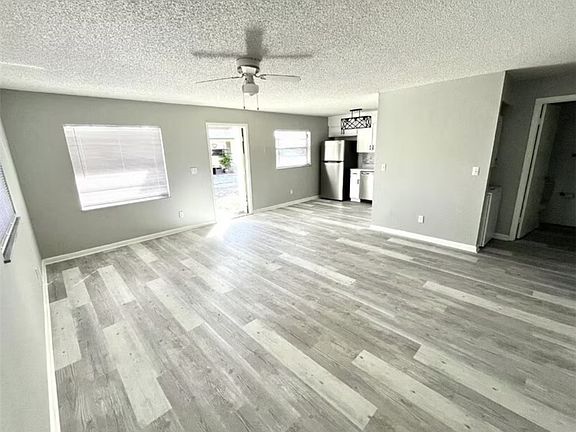 5th image of 1446 40th Ave 4