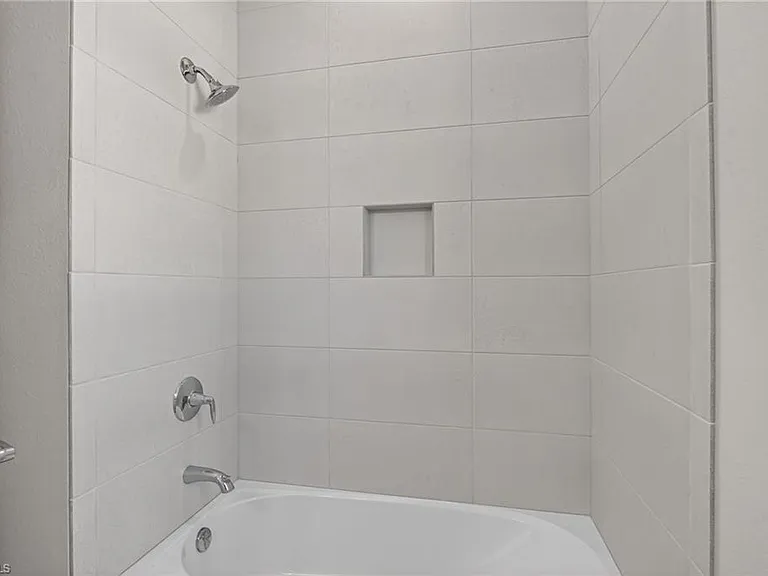 286 Indies Dr E #202 — Photo 15