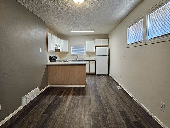 3rd image of 1429 Anita St #1429