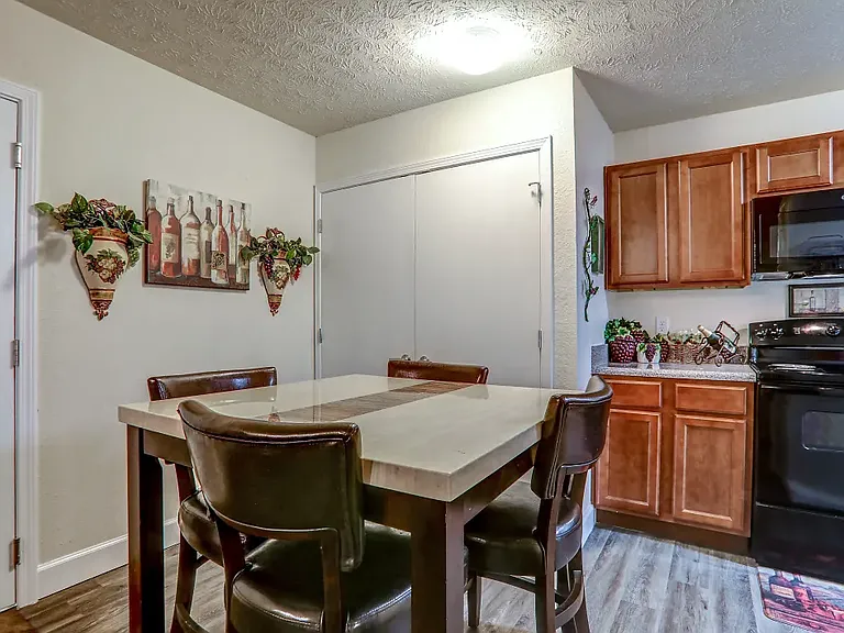Covington Park Apartments — Photo 16
