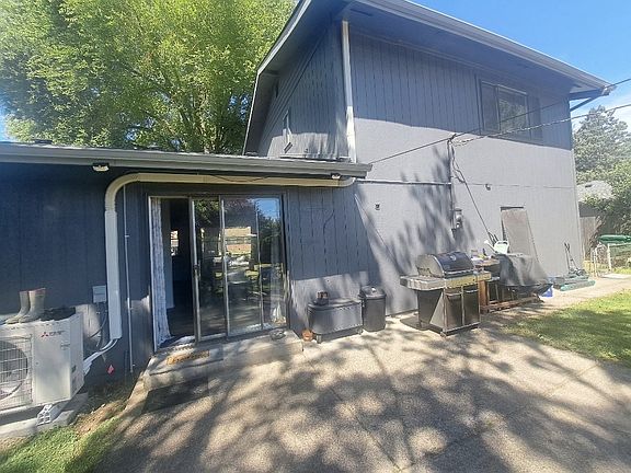 2nd image of 511 Flint Way