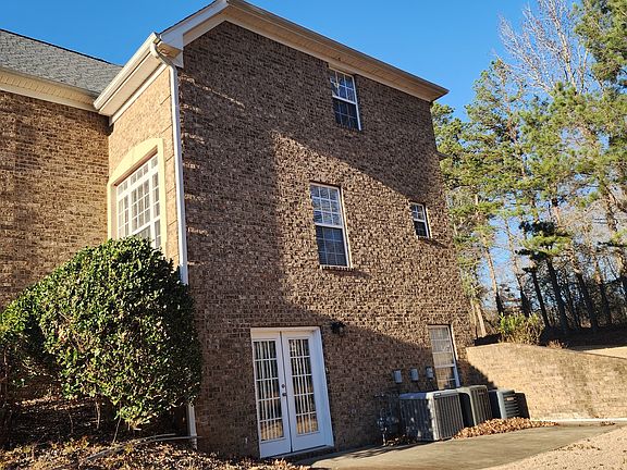 3rd image of 12123 Edgewater Dr