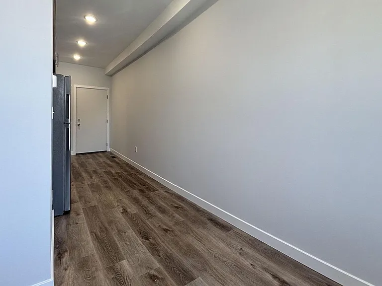 4217 Mantua Ave — Photo 7