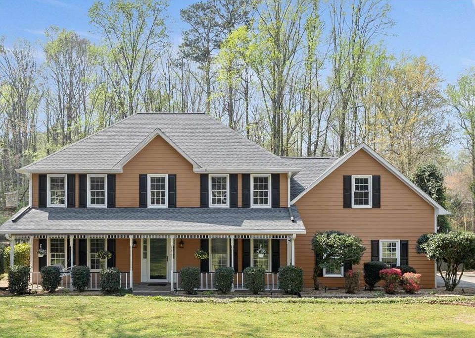 1st image of 2662 Forest Way NE