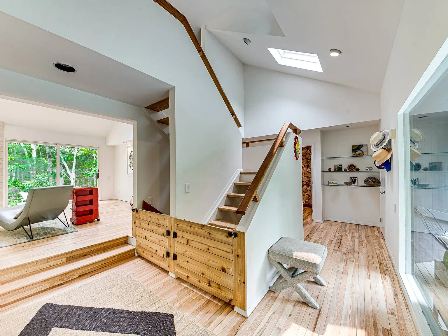 New Renovation Near the Village of East Hampton — Photo 4