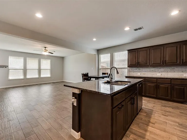 16040 Tottenhall Pass — Photo 6