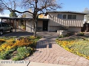 --8257 E