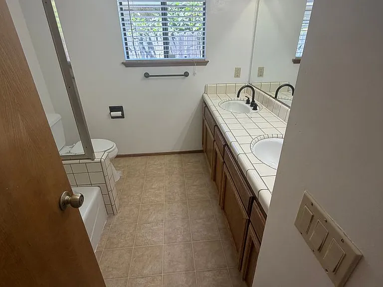 11674 Prospect Hill Dr — Photo 30