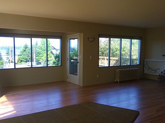 4th image of 10207 NE 64th St