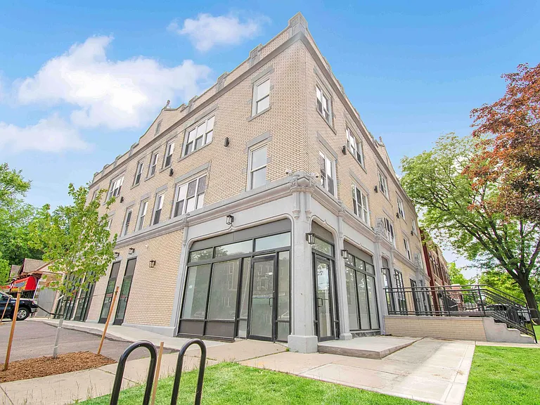 479 Farmington Ave #303 — Photo 9