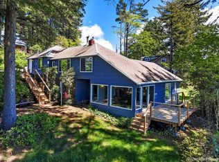 37270 2nd St, Nehalem, OR 97131