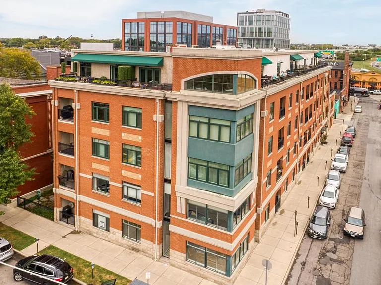 34 W Poplar Ave #402 — Photo 44