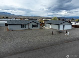 110 Thunderbird Way SW, Mattawa, WA 99349