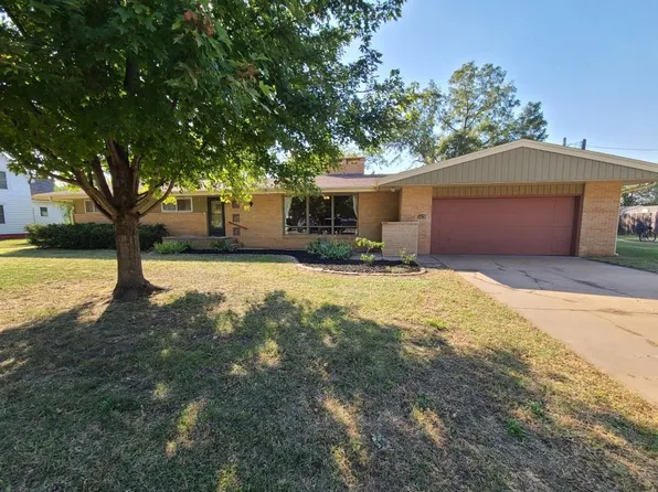 115 N Cedar St, Lindsborg, KS 67456