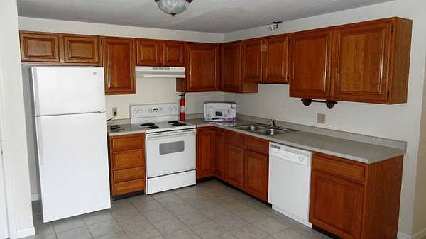 Spacious clean kitchen