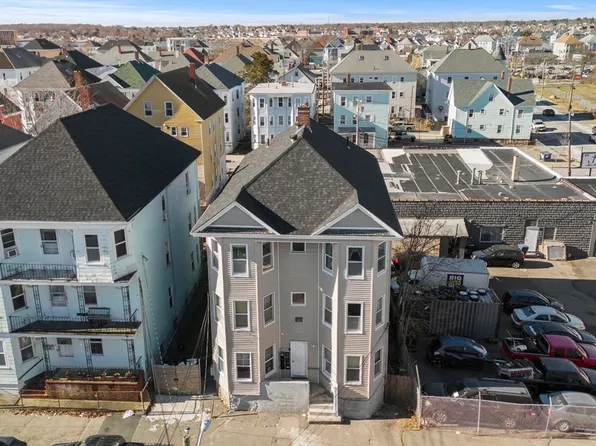 7 Salisbury St, New Bedford, MA 02744