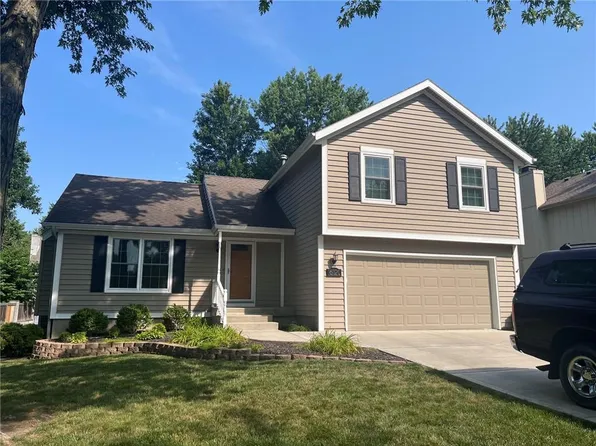 16120 W 141st St, Olathe, KS 66062