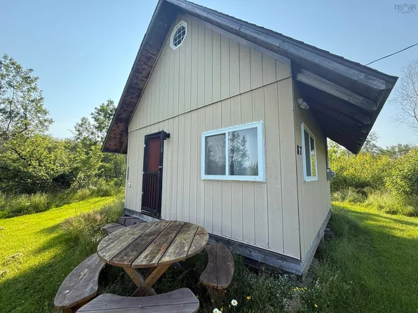 87 Purdy Loop, Cumberland, NS B0K 1E0