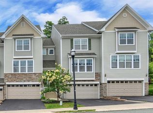 1410 Hawthorn Way #1, New Windsor, NY 12553