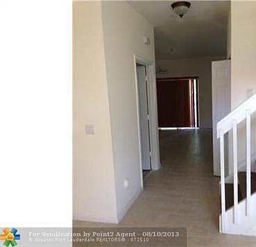 3rd image of 1003 N Santa Catalina Cir