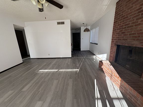 5th image of 404 Rainbow Ct SE