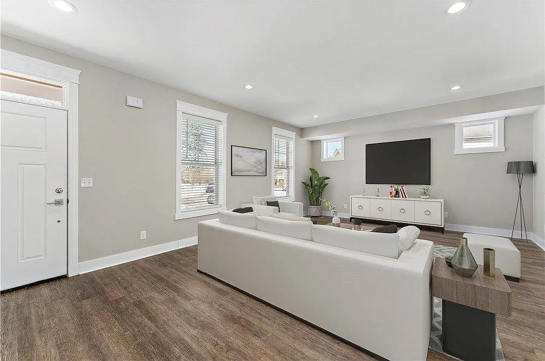 3 bed, 3.5 bath, $3,195 — Photo 4