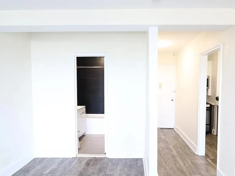 41-40 Denman St #1R — Photo 5
