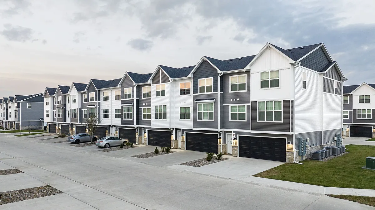 Building Photo - Aspen Ridge Townhomes