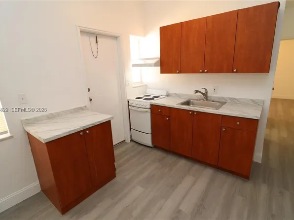835 83rd St, Miami Beach, FL 33141
