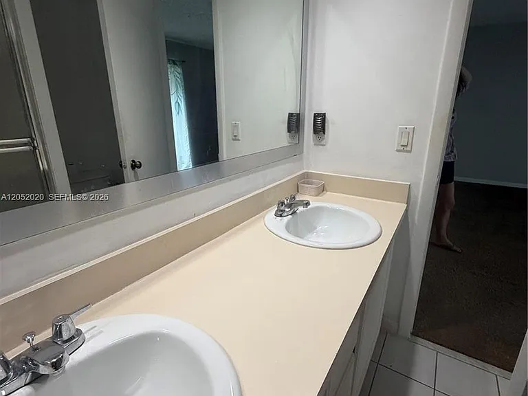 2563 Camelot Ct #2563 — Photo 9