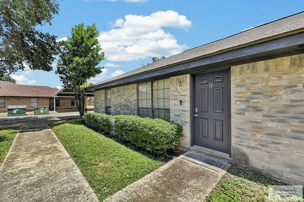 2 bed, 2.0 bath, 1092 sqft, $1,500 — Photo 1