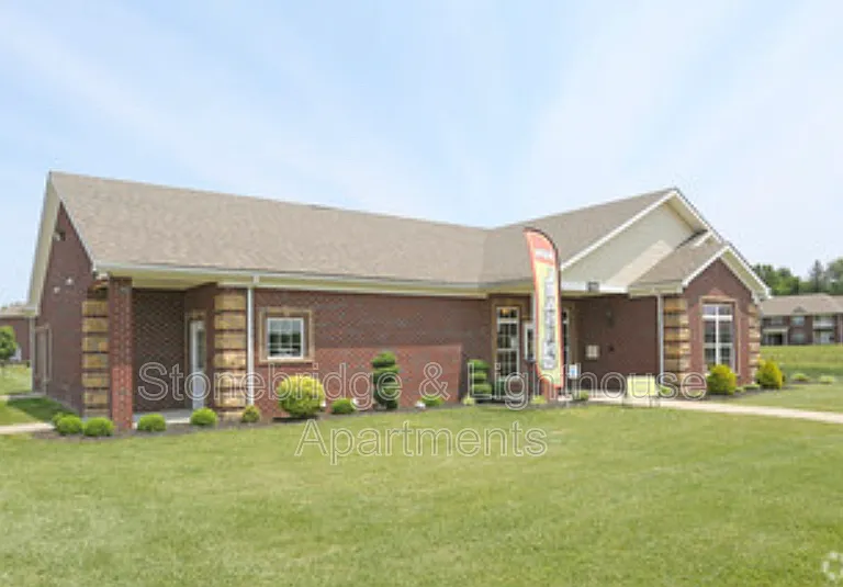1101 Stonebench Cir — Photo 20