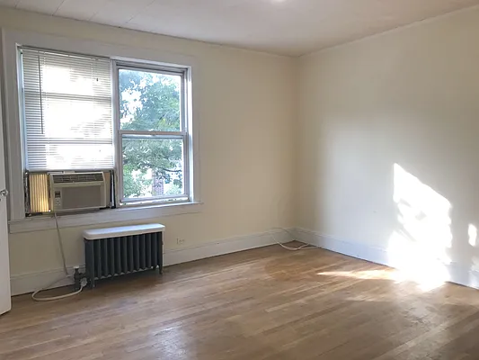 Rented by Astoria Realty | media 16