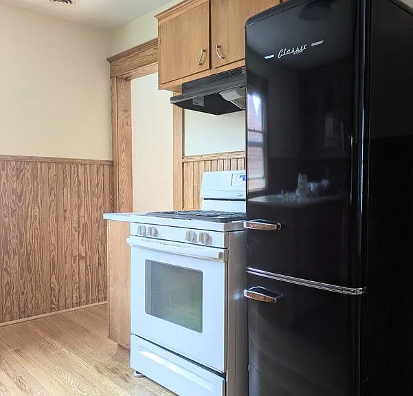47 Bridgeman St #UPPER — Photo 8