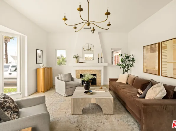 3928 S Bronson Ave, Los Angeles, CA 90008