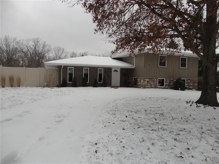 5423 N Pawnee Trl photo 1
